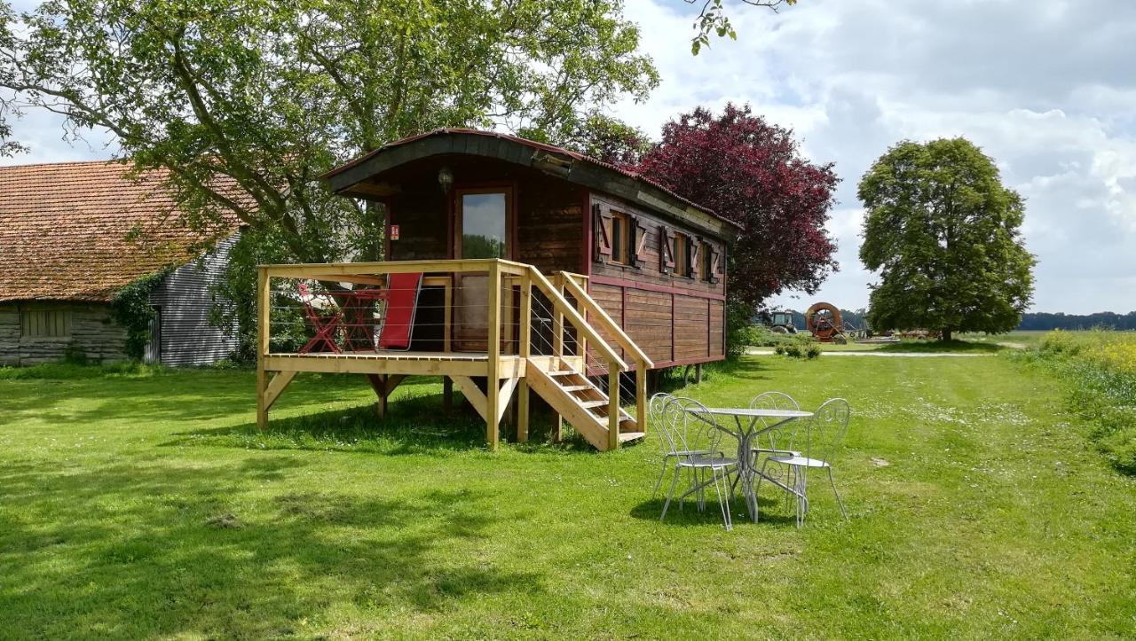 La Ferme De L'Isle Et Sa Roulotte Bed & Breakfast Avaray Eksteriør bilde