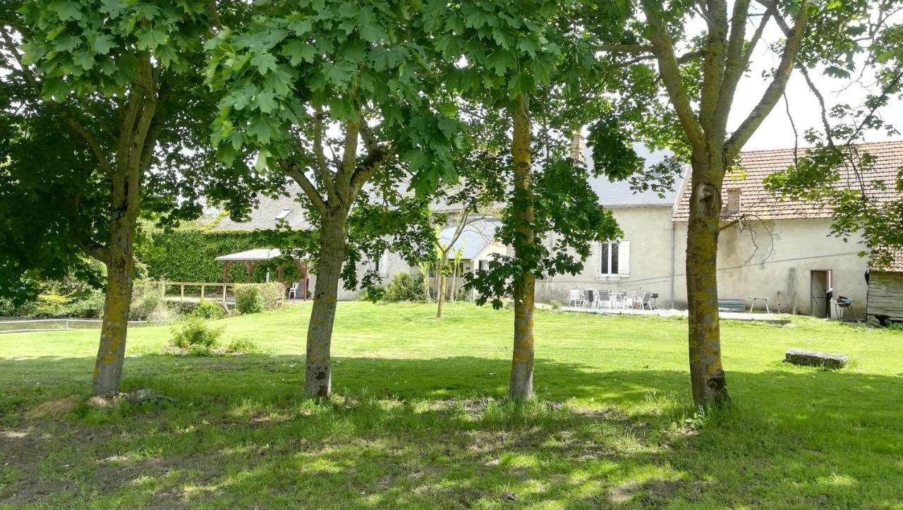 La Ferme De L'Isle Et Sa Roulotte Bed & Breakfast Avaray Eksteriør bilde
