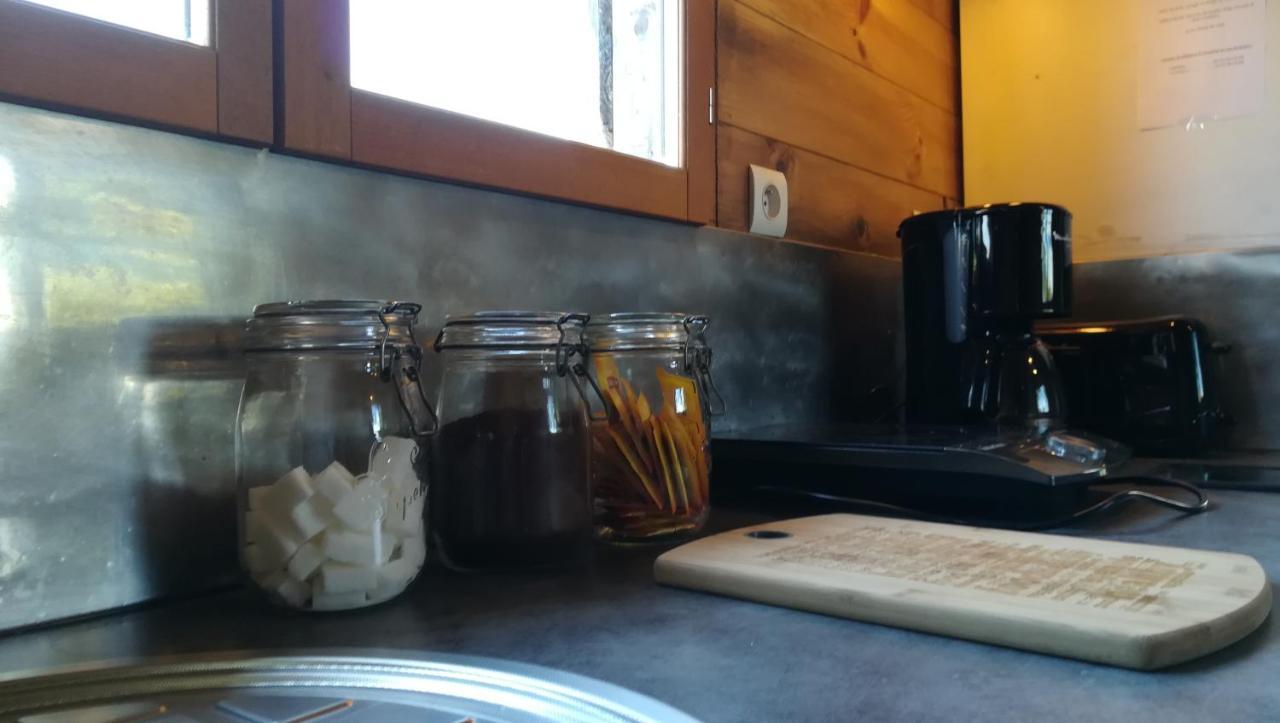 La Ferme De L'Isle Et Sa Roulotte Bed & Breakfast Avaray Eksteriør bilde