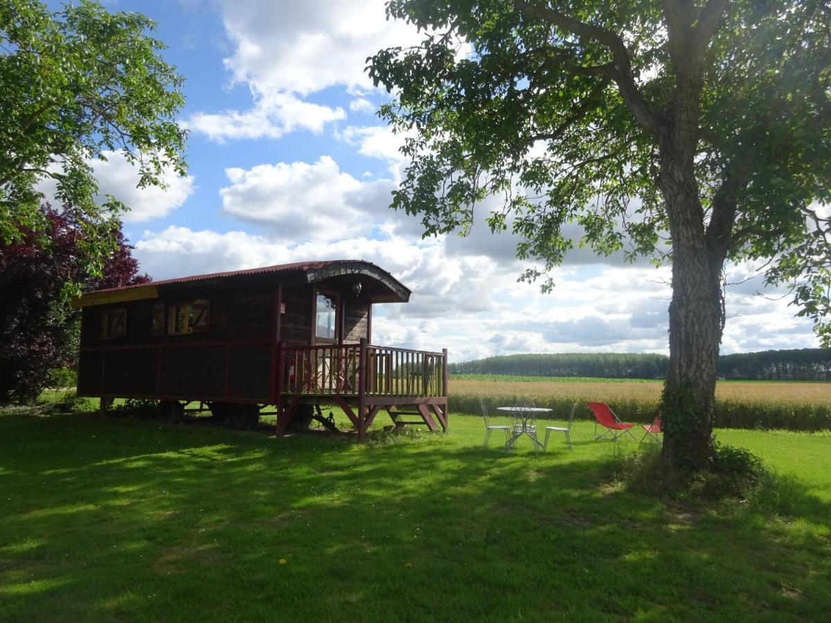 La Ferme De L'Isle Et Sa Roulotte Bed & Breakfast Avaray Eksteriør bilde