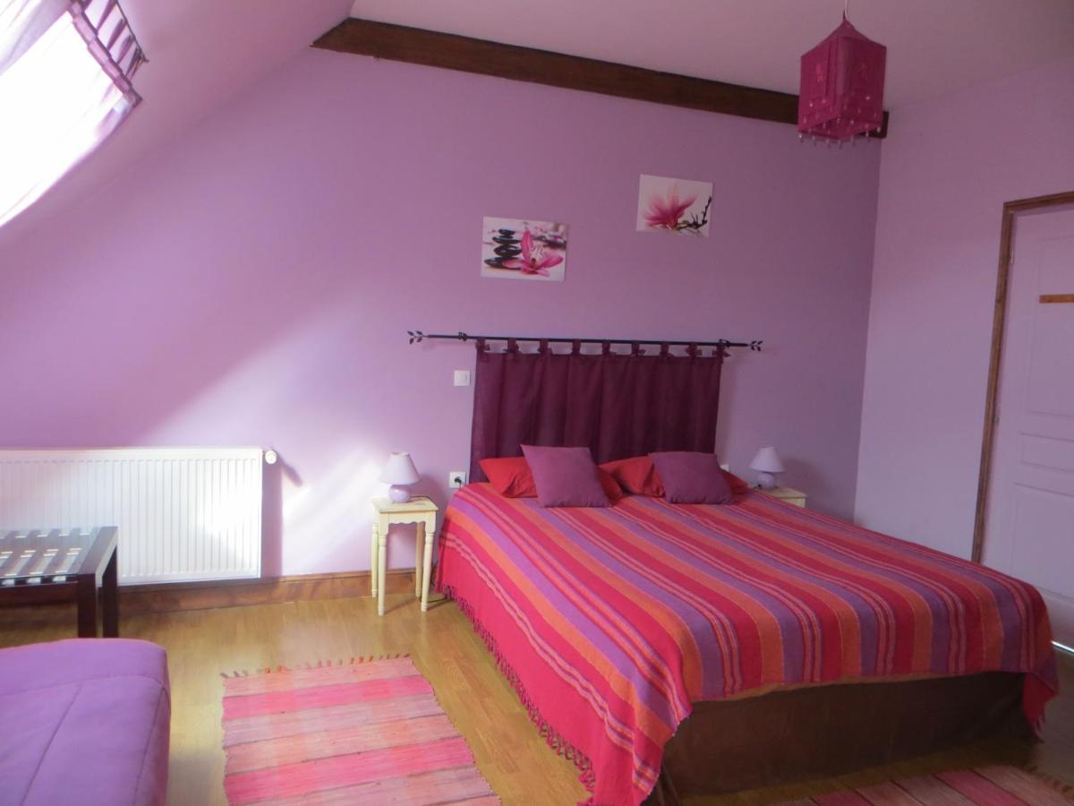 La Ferme De L'Isle Et Sa Roulotte Bed & Breakfast Avaray Eksteriør bilde