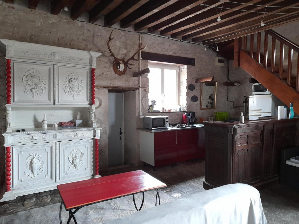 La Ferme De L'Isle Et Sa Roulotte Bed & Breakfast Avaray Eksteriør bilde
